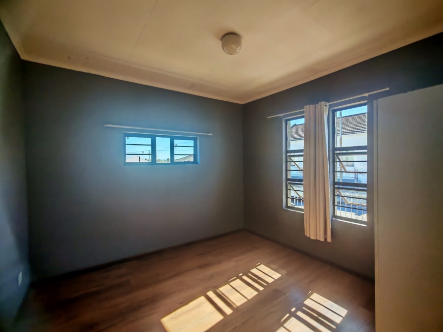 8 Bedroom Property for Sale in Sydenham Eastern Cape
